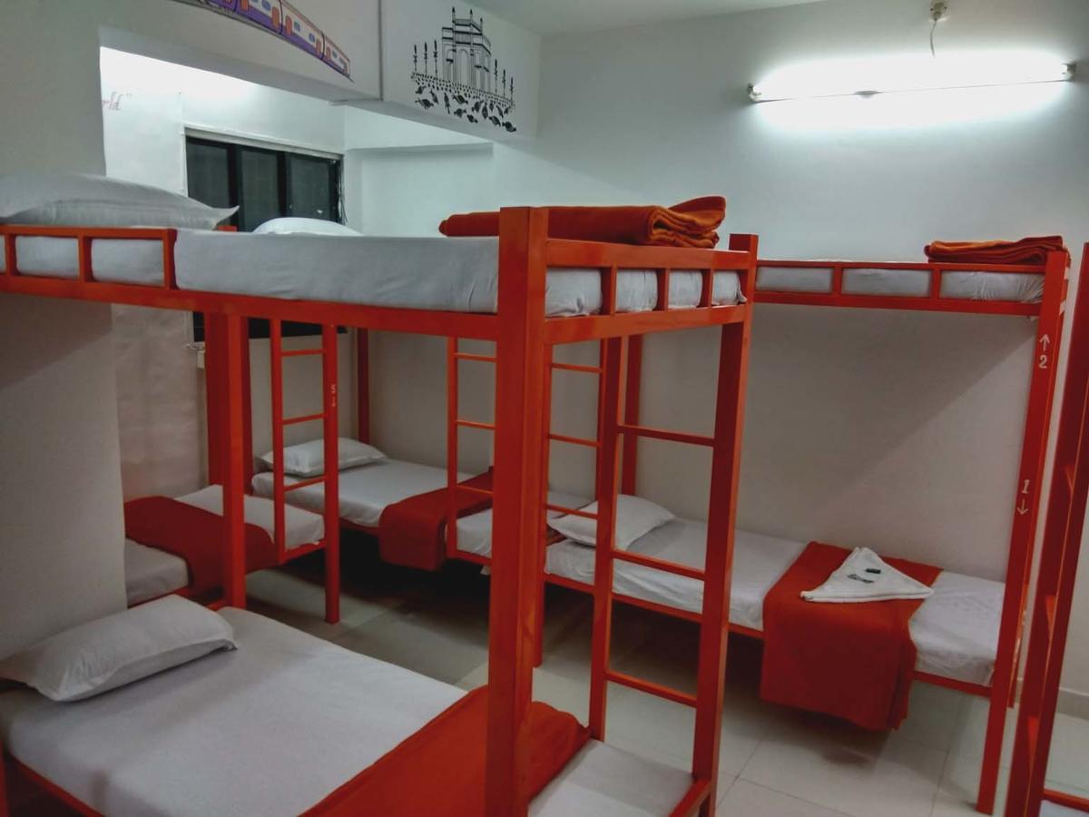 Mumbai Backpackers,Airport Hotel ภายนอก รูปภาพ