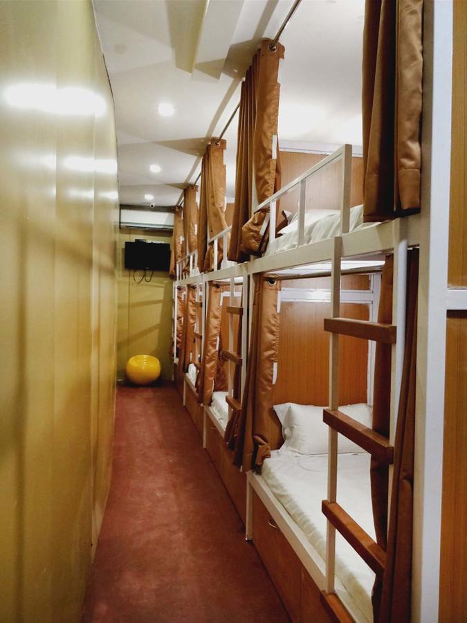 Mumbai Backpackers,Airport Hotel ภายนอก รูปภาพ